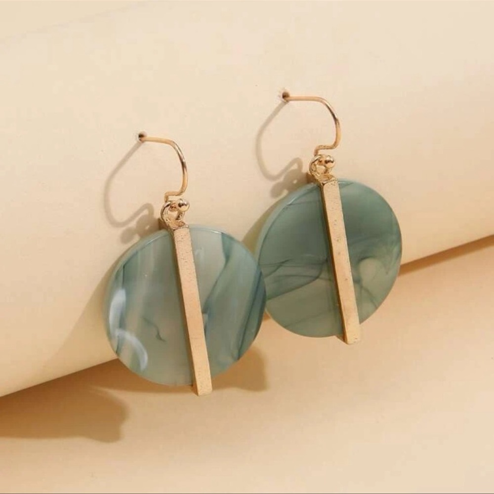 NWT Fashion Earrings